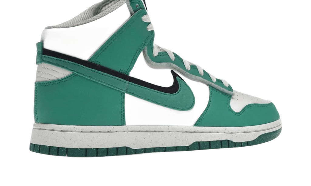 Dunk High SE Stadium Green - DO9775-001